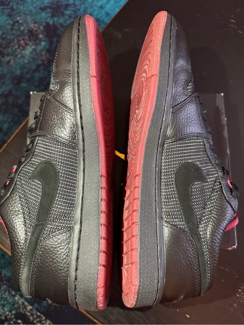 Jordan 1 Retro Low ‘Black Silver Red’ Size 10M/11.5W. Great Condition - Picture 6 of 13